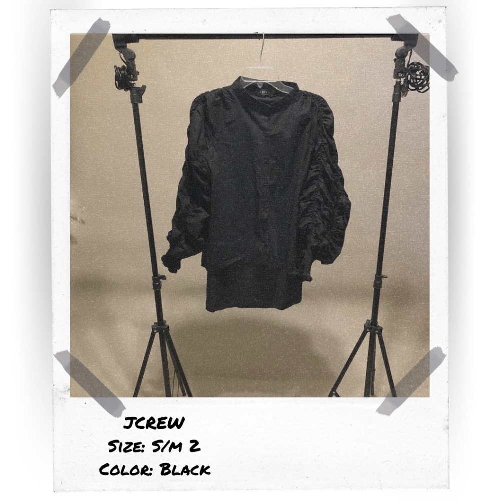 AKIRA Puff Sleeve Button Down